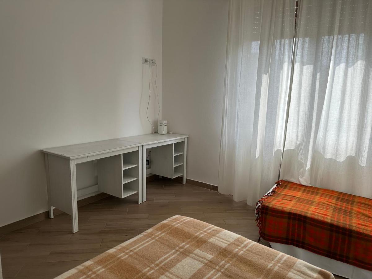 Appartamento via centro Verona Esterno foto